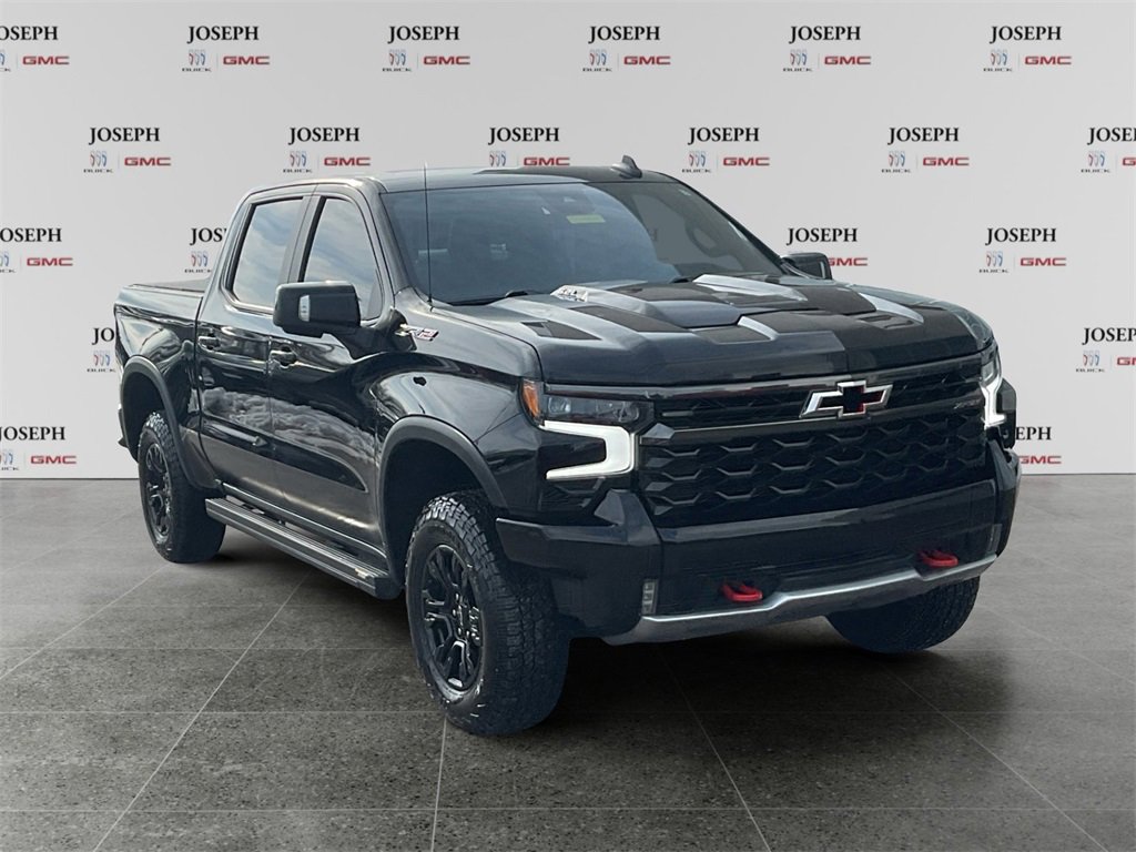 2023 Chevrolet Silverado 1500 ZR2's photo