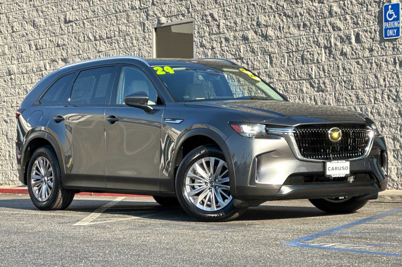 2024 Mazda CX-90 Preferred photo 2