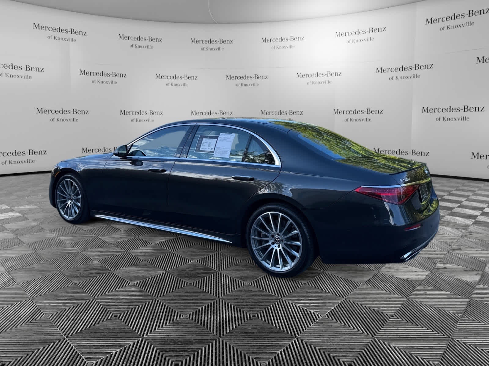 2023 Mercedes Benz S 580 4MATIC photo 3