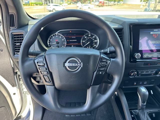 2023 Nissan Frontier SV photo 7