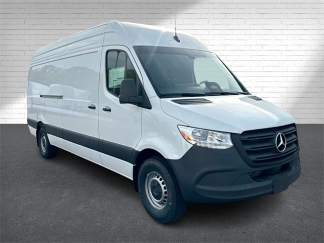 2025 Mercedes-Benz Sprinter Cargo Van Base's photo