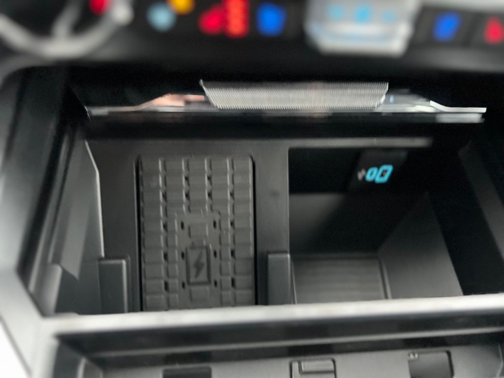 2025 Ford F-250 Lariat photo 9