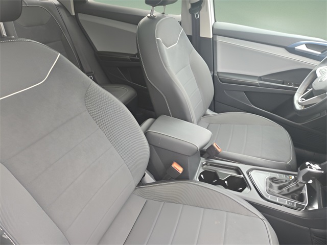 2024 Volkswagen Taos SE photo 25