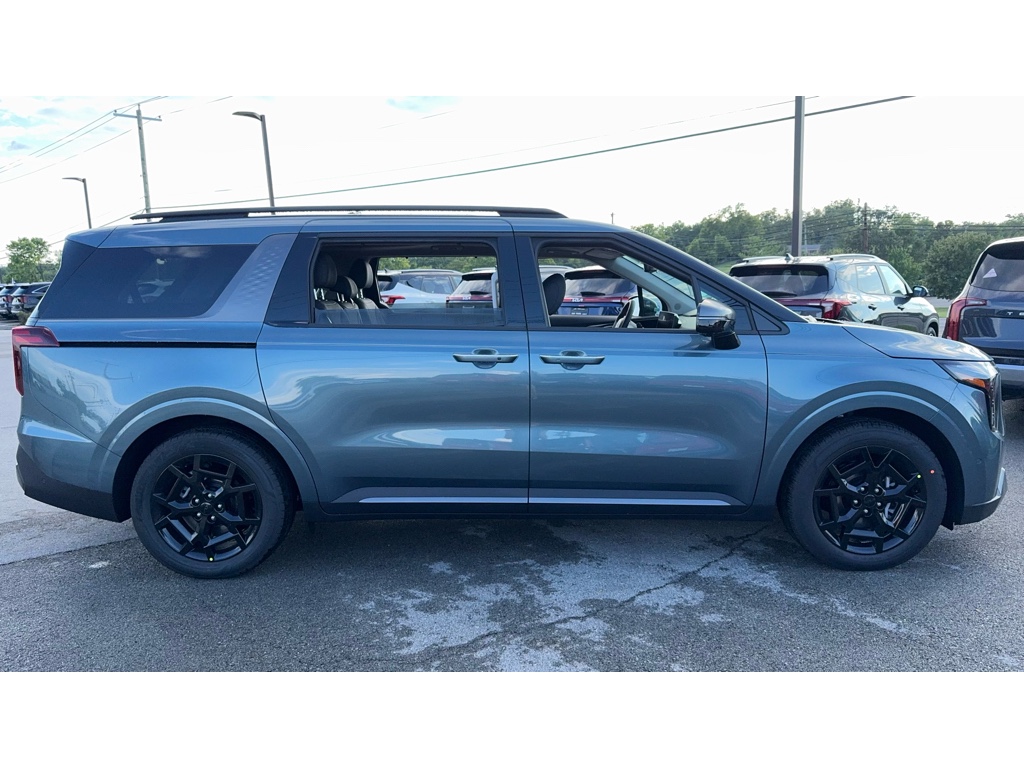 2026 Kia Carnival SX Prestige photo 2