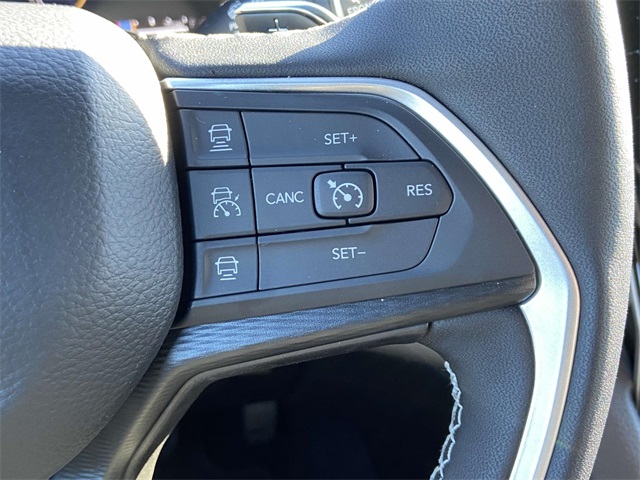 2025 Jeep Grand Cherokee Altitude photo 25