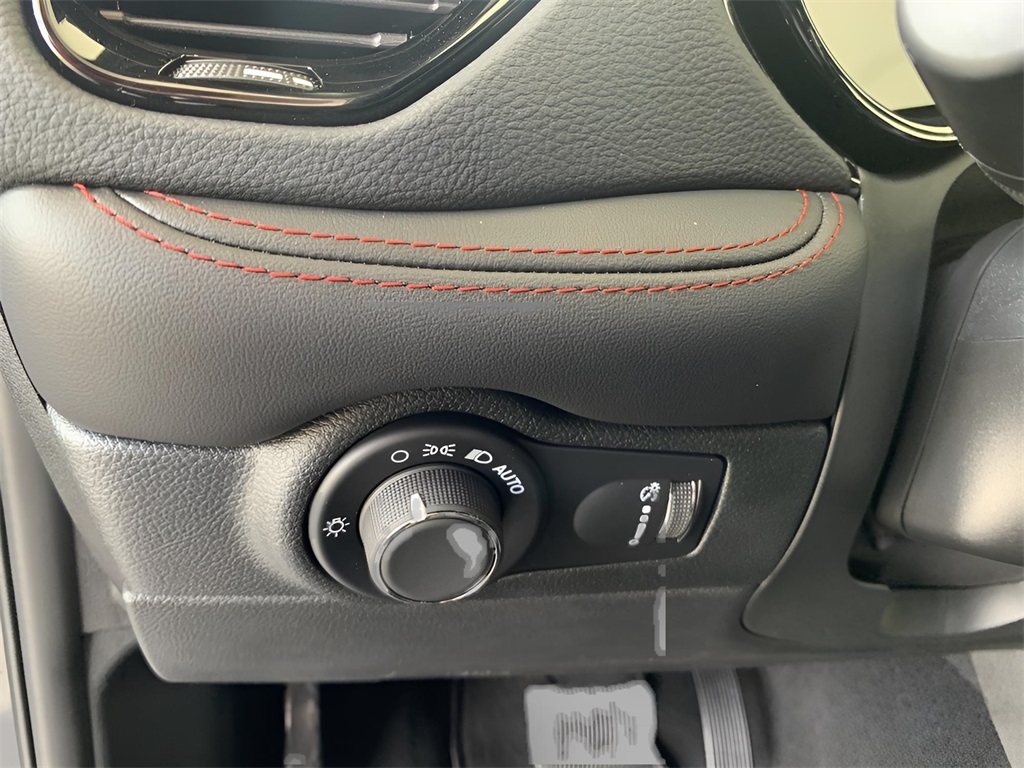 2025 Dodge Durango R/T Plus photo 26