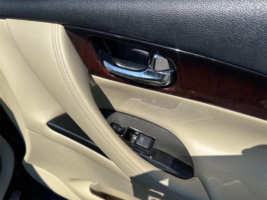 2017 Infiniti QX50 Base photo 14