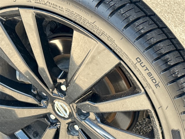 2022 Nissan Altima 2.5 SR photo 9
