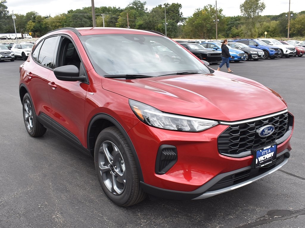 2025 Ford Escape ST-Line photo 11