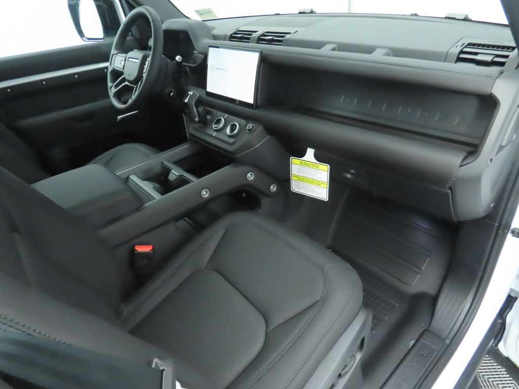 2025 Land Rover Defender 110 S photo 16