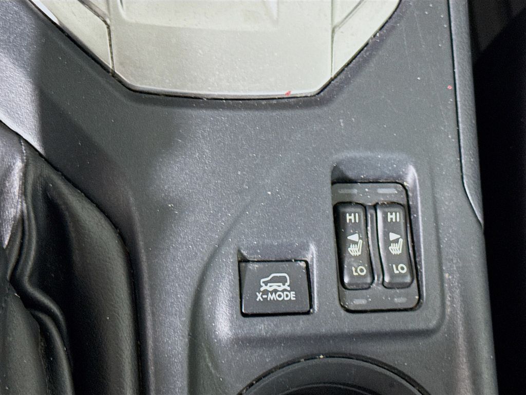 2019 Subaru Crosstrek 2.0i Premium photo 18