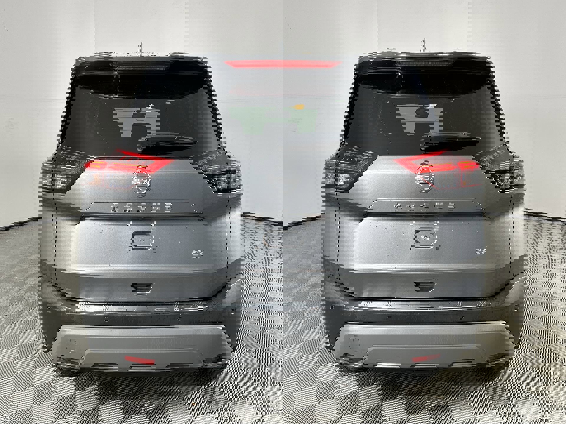 2022 Nissan Rogue SV photo 5