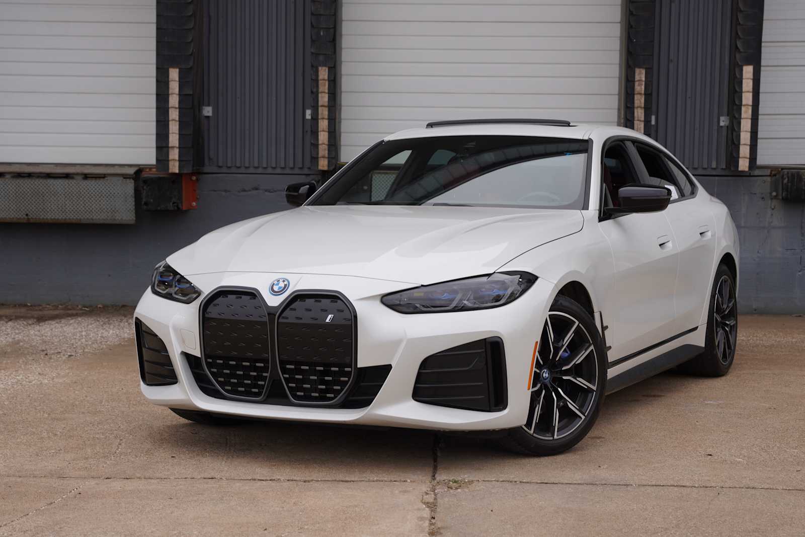 2023 BMW i4 40's photo