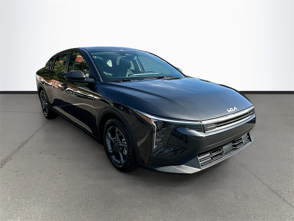 2025 Kia K4 LXS's photo