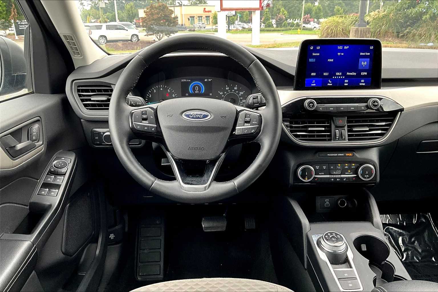 2022 Ford Escape SE photo 5