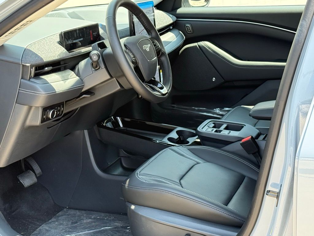 2025 Ford Mustang Mach-E Premium photo 6