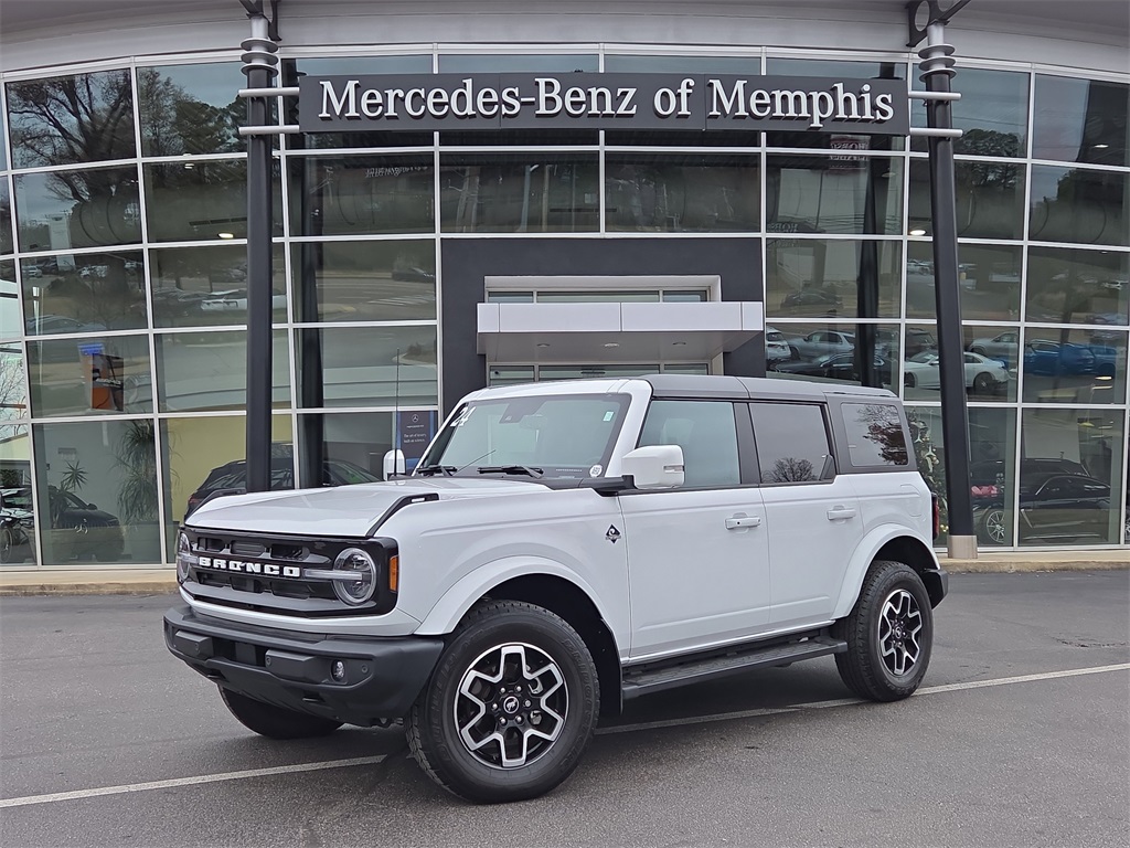 2024 Ford Bronco 4-Door Outer Banks's photo
