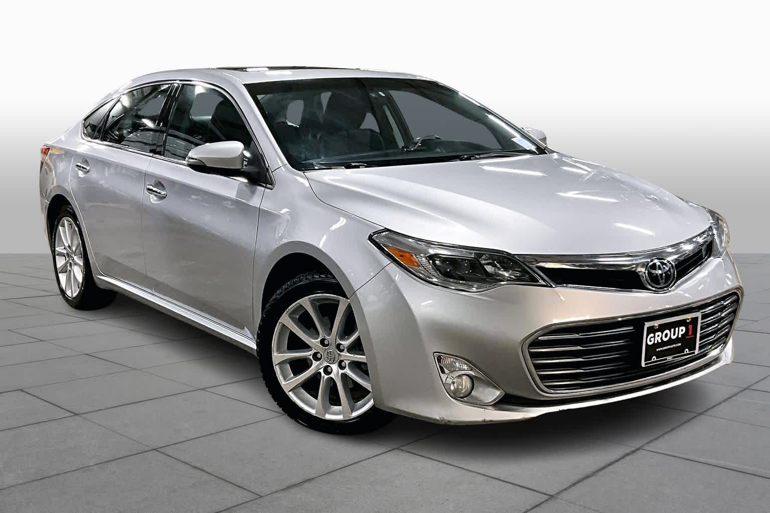 Used 2013 Toyota Avalon Limited with VIN 4T1BK1EB6DU013882 for sale in Manchester, NH