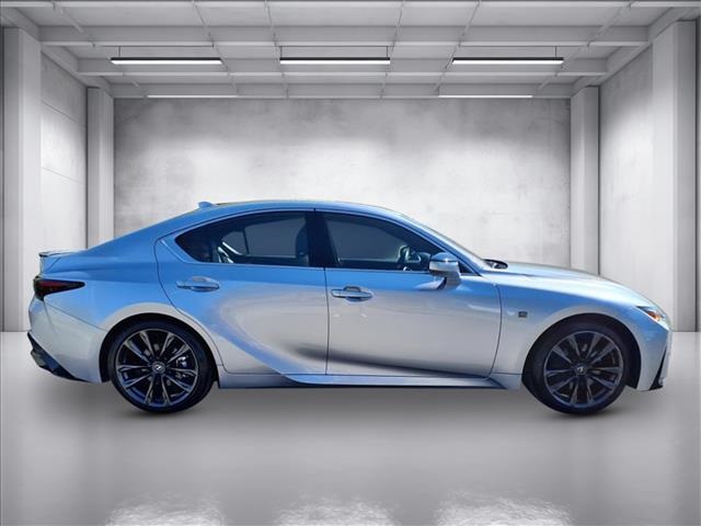 2023 Lexus IS 350 F SPORT photo 2