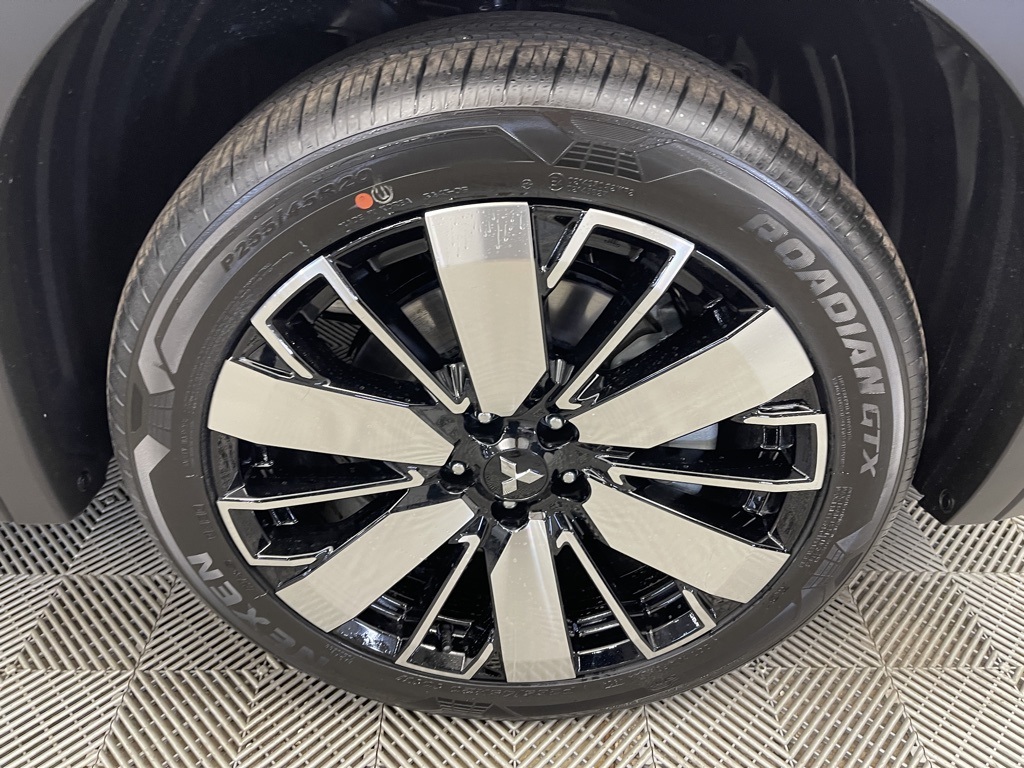 2025 Mitsubishi Outlander SE photo 34
