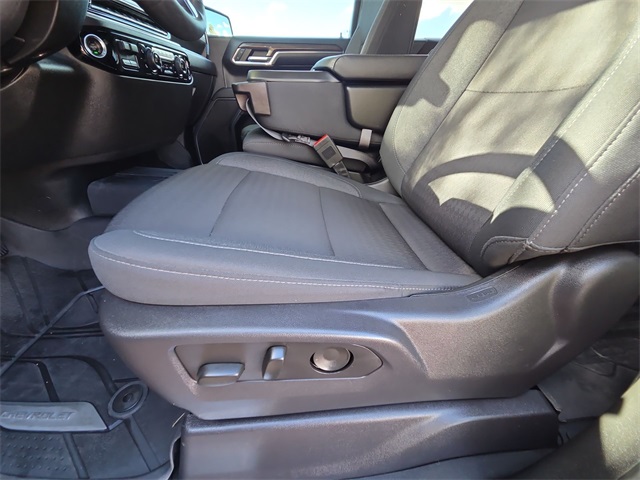 2024 Chevrolet Silverado 1500 LT photo 13