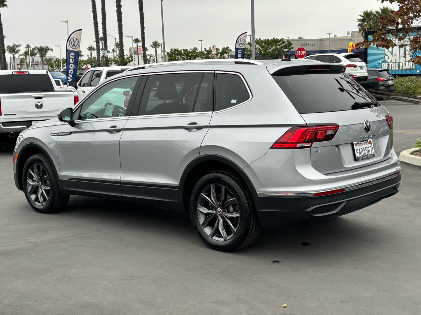 2022 Volkswagen Tiguan SE photo 4
