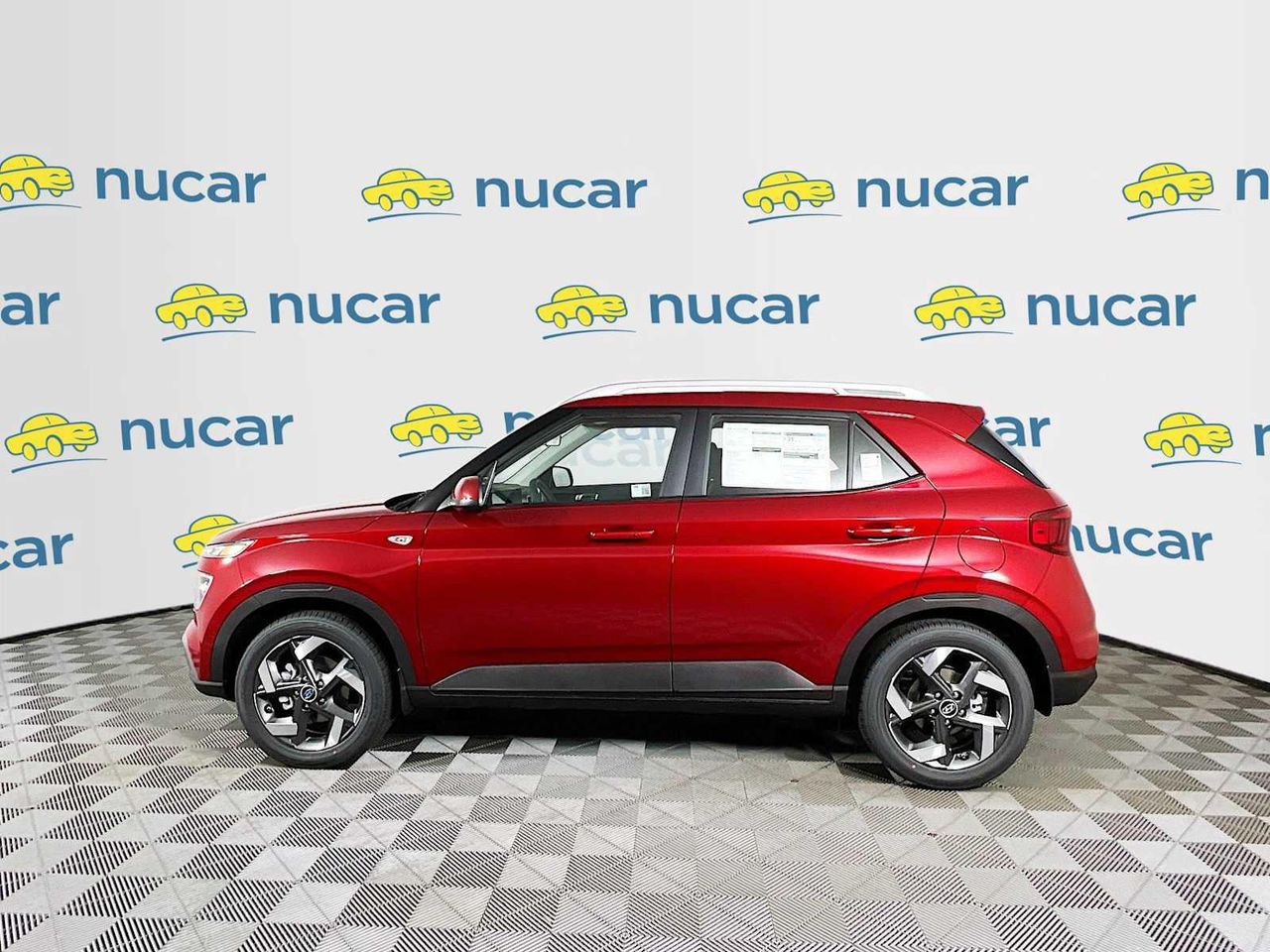 2025 Hyundai Venue SEL photo 3