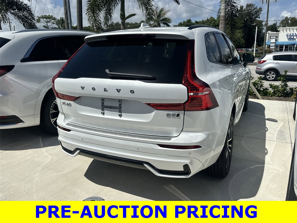 2024 Volvo XC60 B5 Plus photo 3