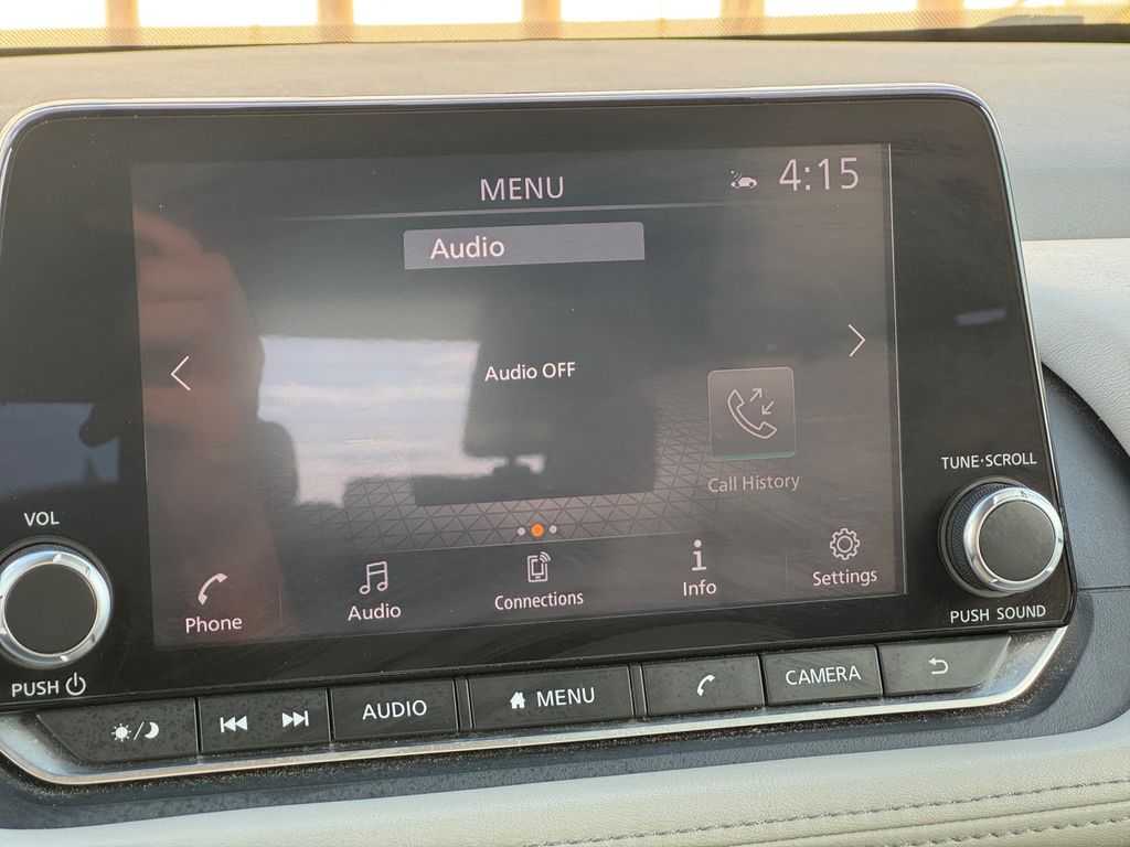 2022 Nissan Rogue SV photo 11
