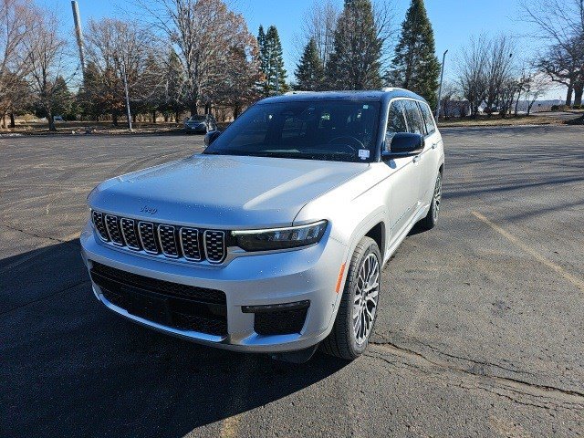 2024 Jeep Grand Cherokee L Summit Reserve's photo