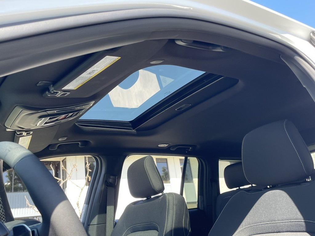 2025 Jeep Grand Cherokee Laredo X photo 17
