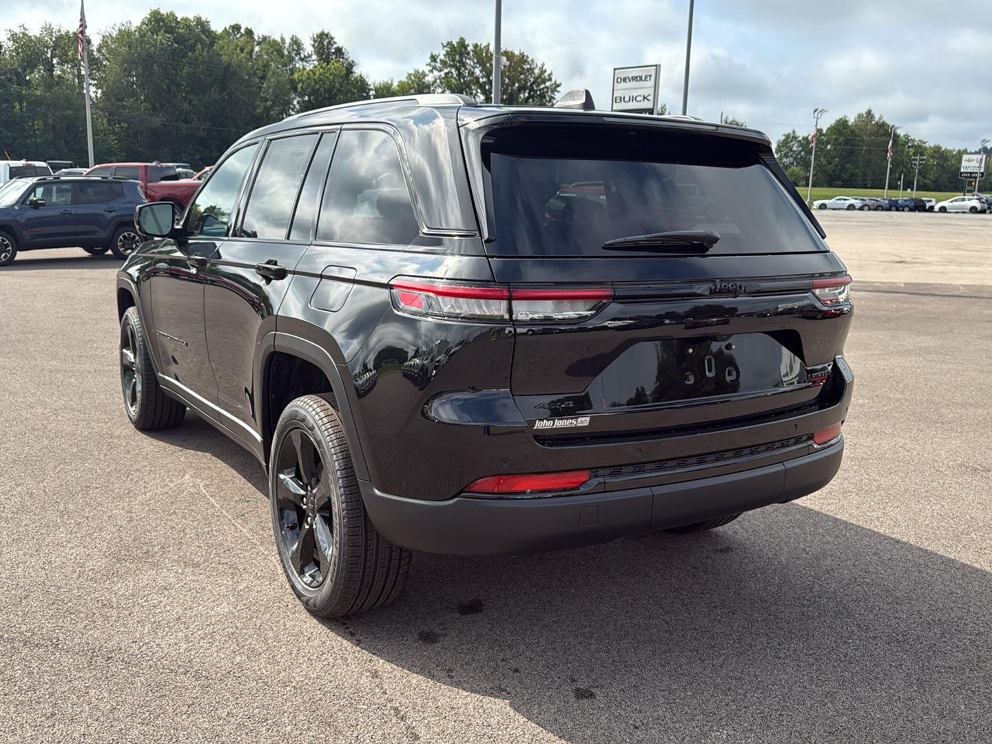 2025 Jeep Grand Cherokee Limited photo 15