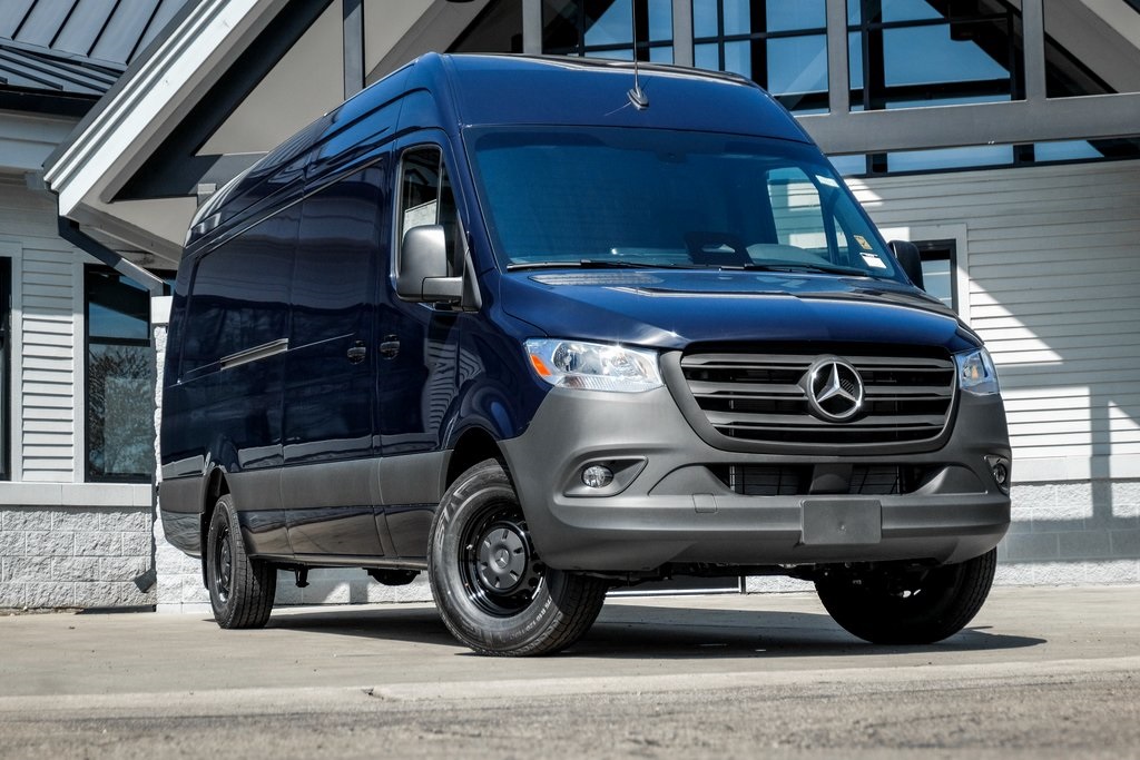 2025 Mercedes-Benz Sprinter Cargo Van Base's photo