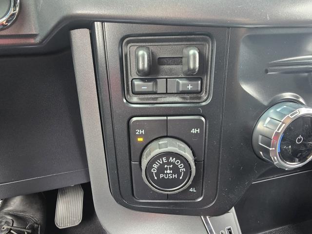 2025 Ford F-150 XLT photo 16