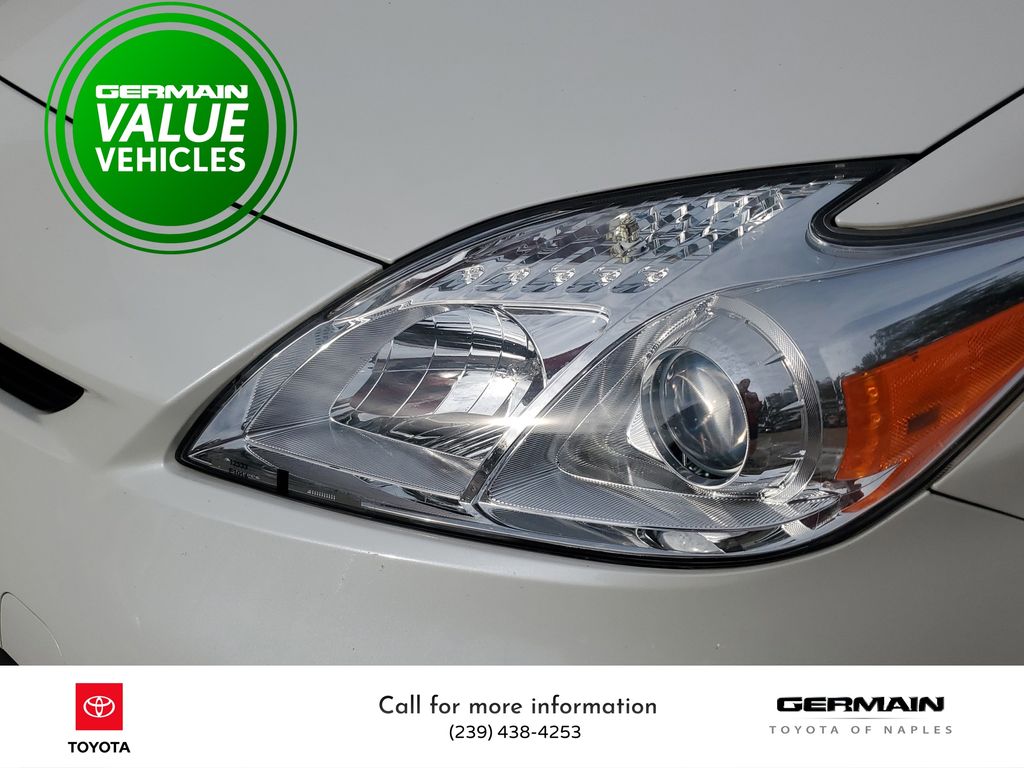 2012 Toyota Prius Two photo 11