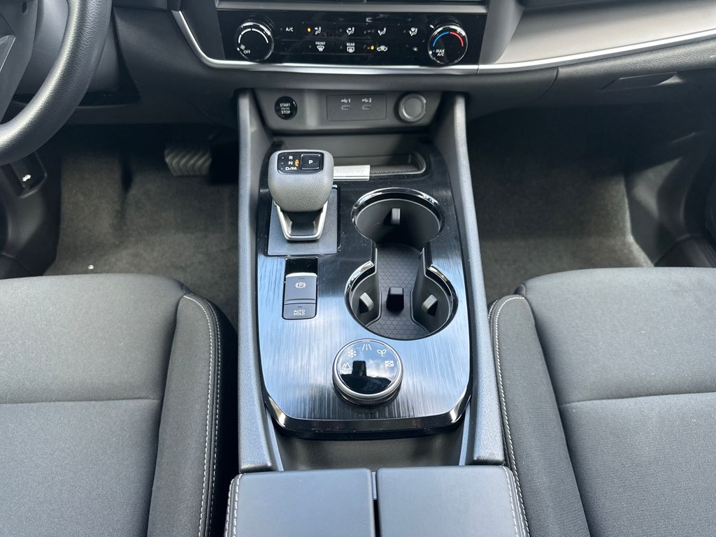 2026 Nissan Rogue S photo 24