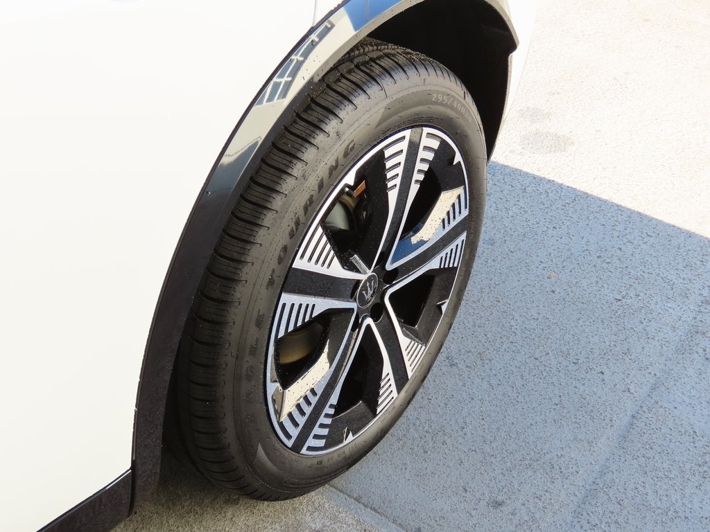 2025 Maserati Grecale photo 48