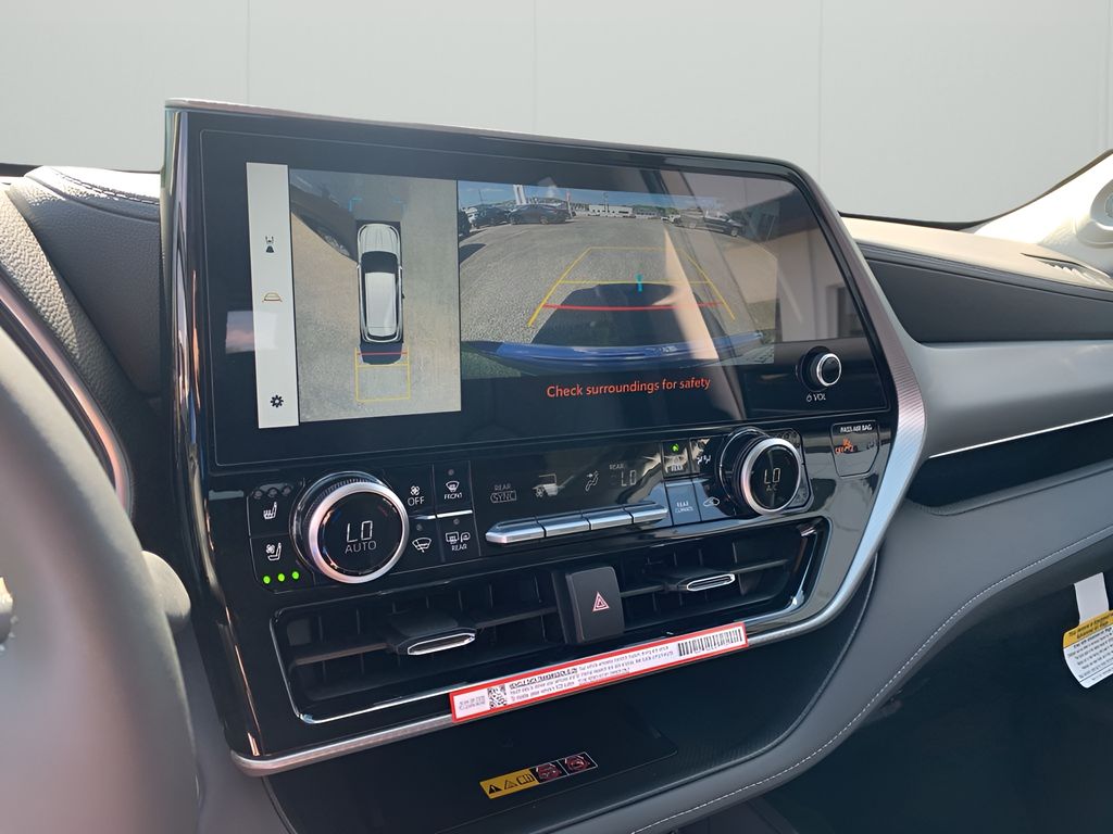 2025 Toyota Highlander Platinum photo 20