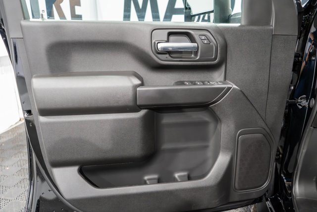 2026 Chevrolet Silverado 2500HD Custom photo 3