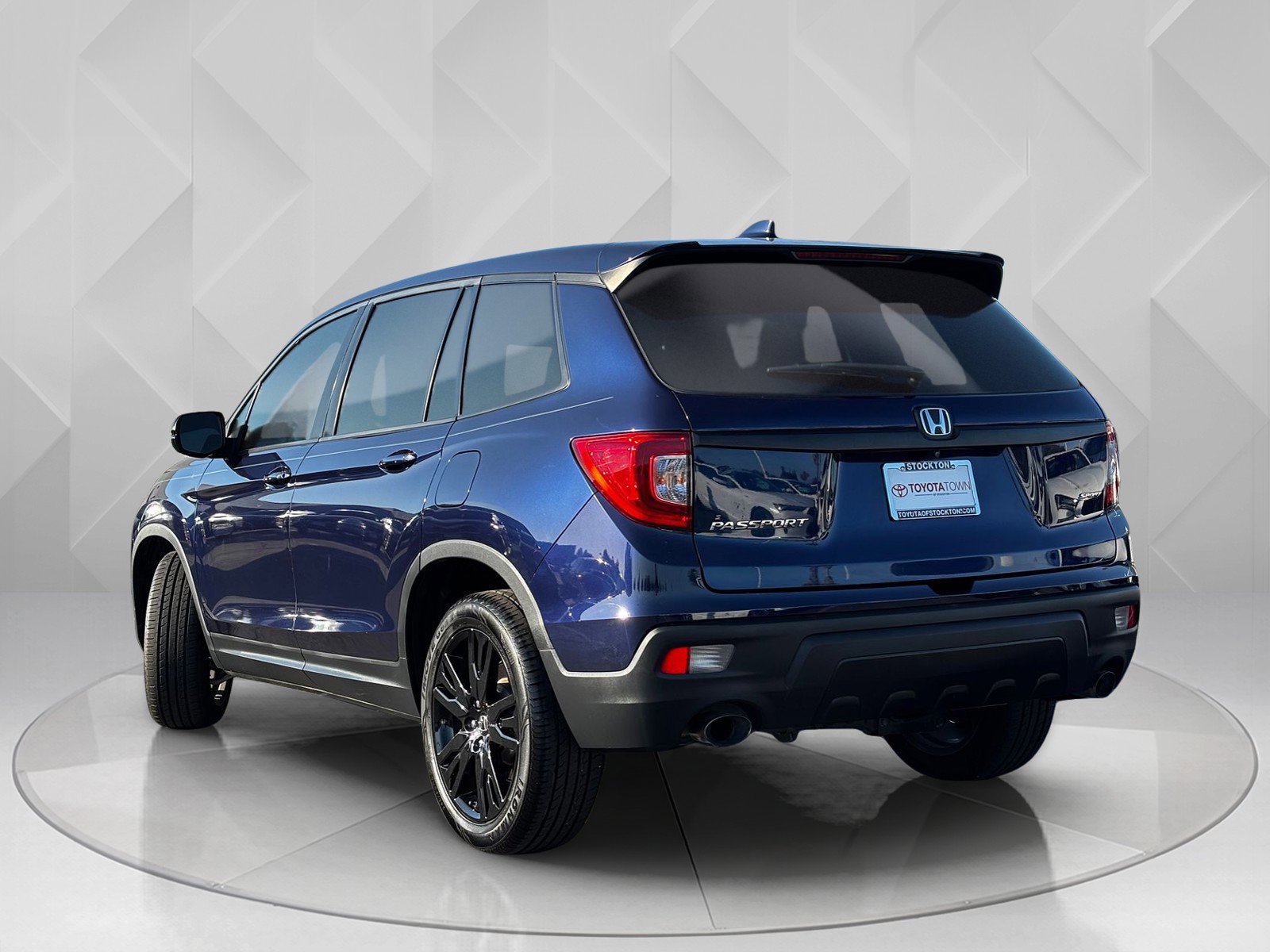 2019 Honda Passport Sport photo 3