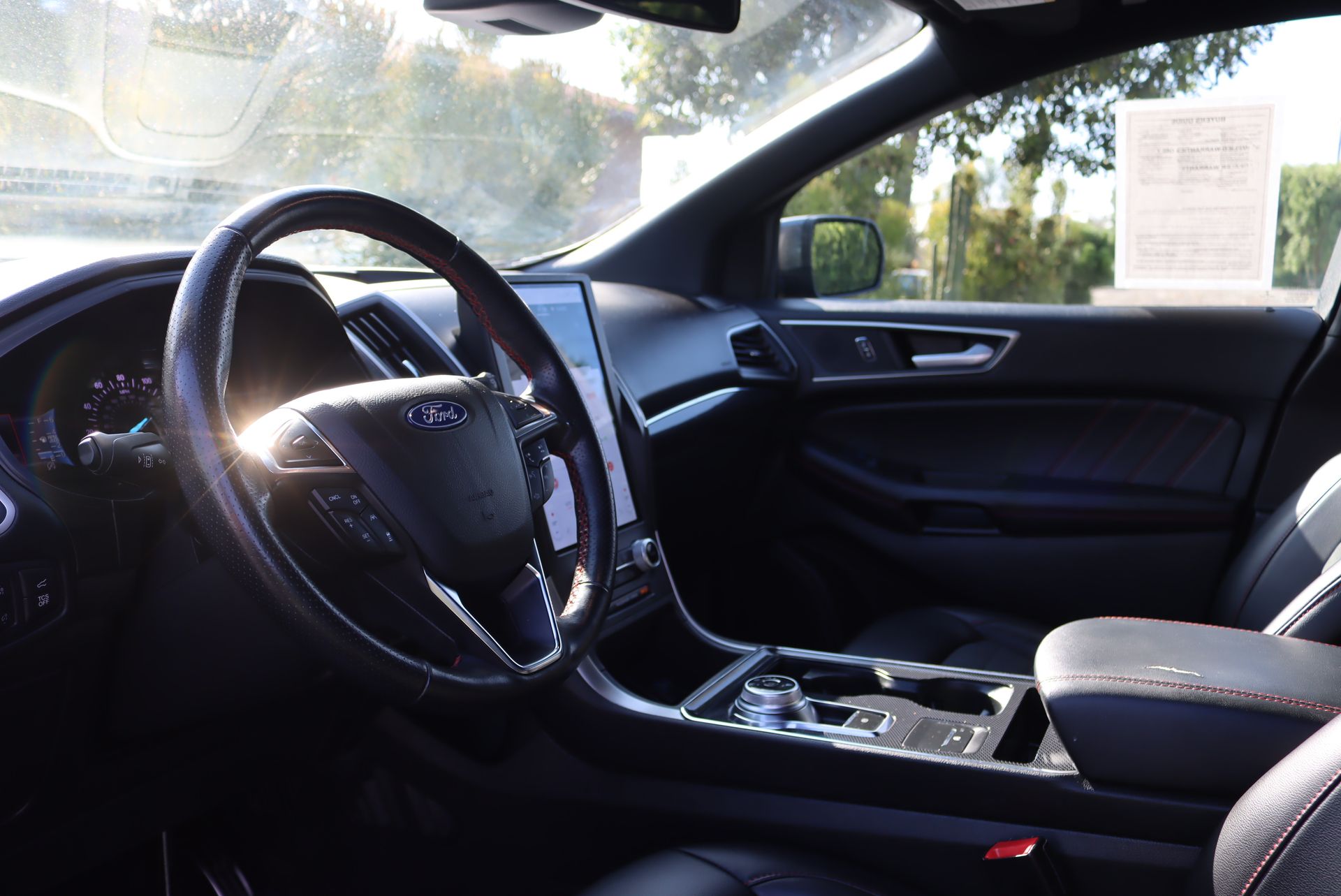 2022 Ford Edge ST photo 4