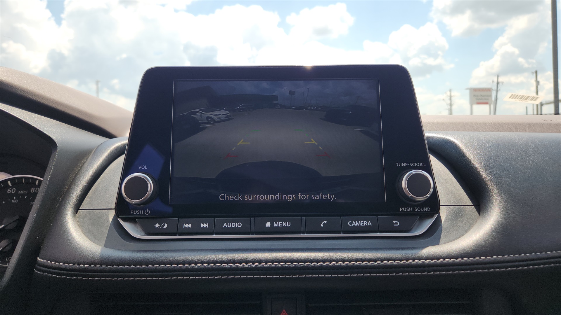2023 Nissan Rogue SV photo 12