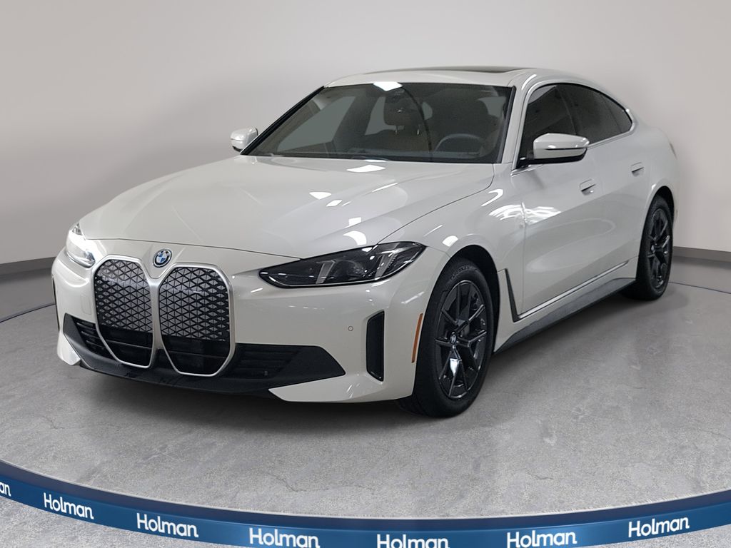 2025 BMW i4 40's photo