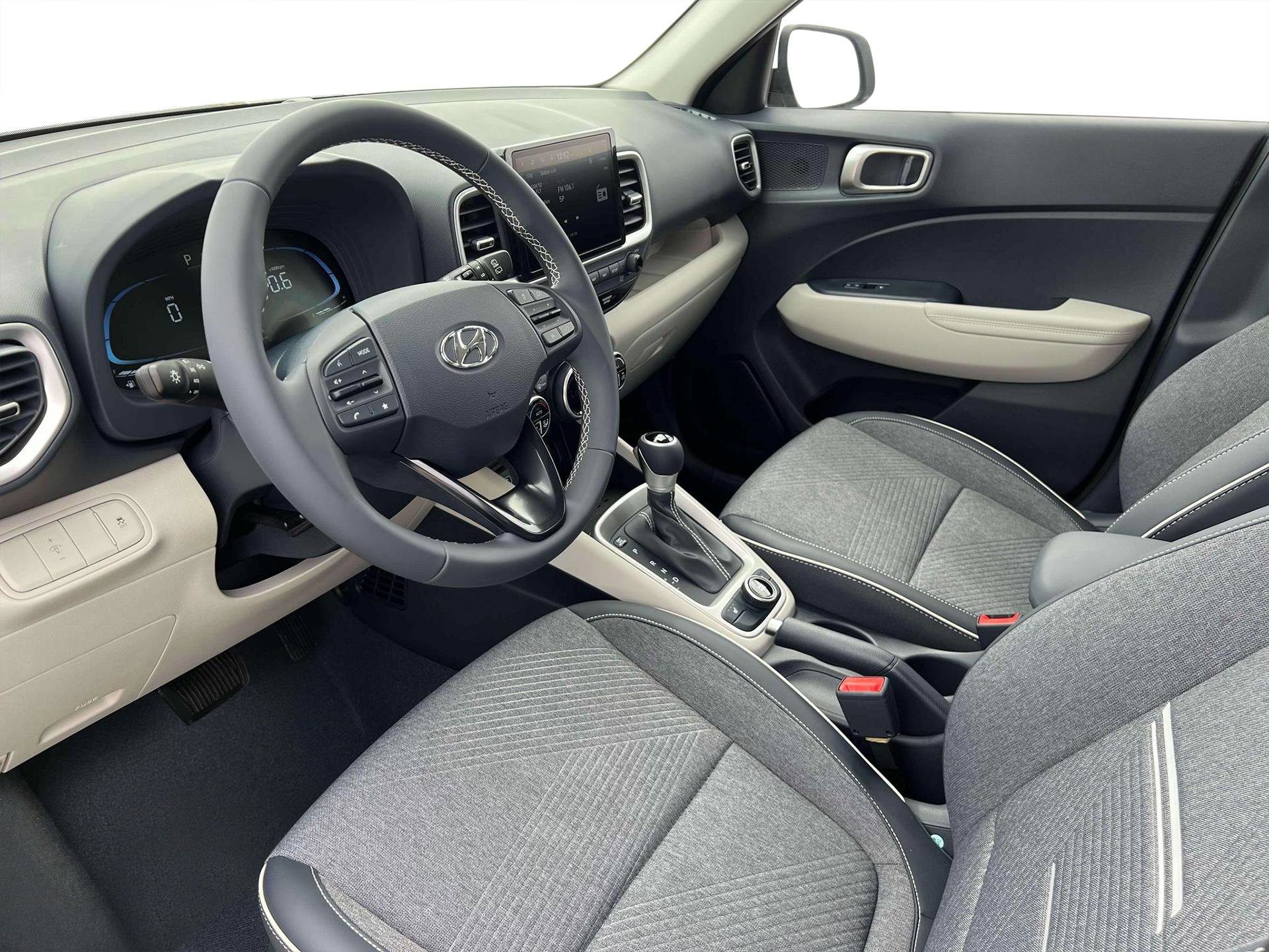 2025 Hyundai Venue Limited photo 13