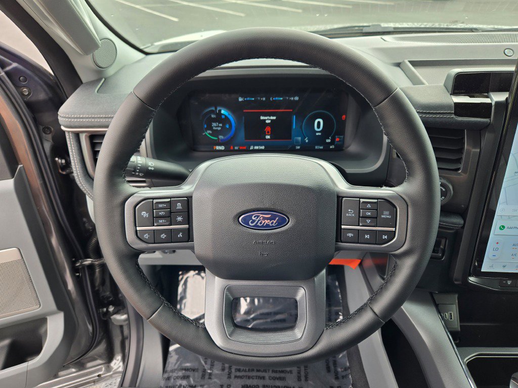 2025 Ford F-150 Lightning photo 18