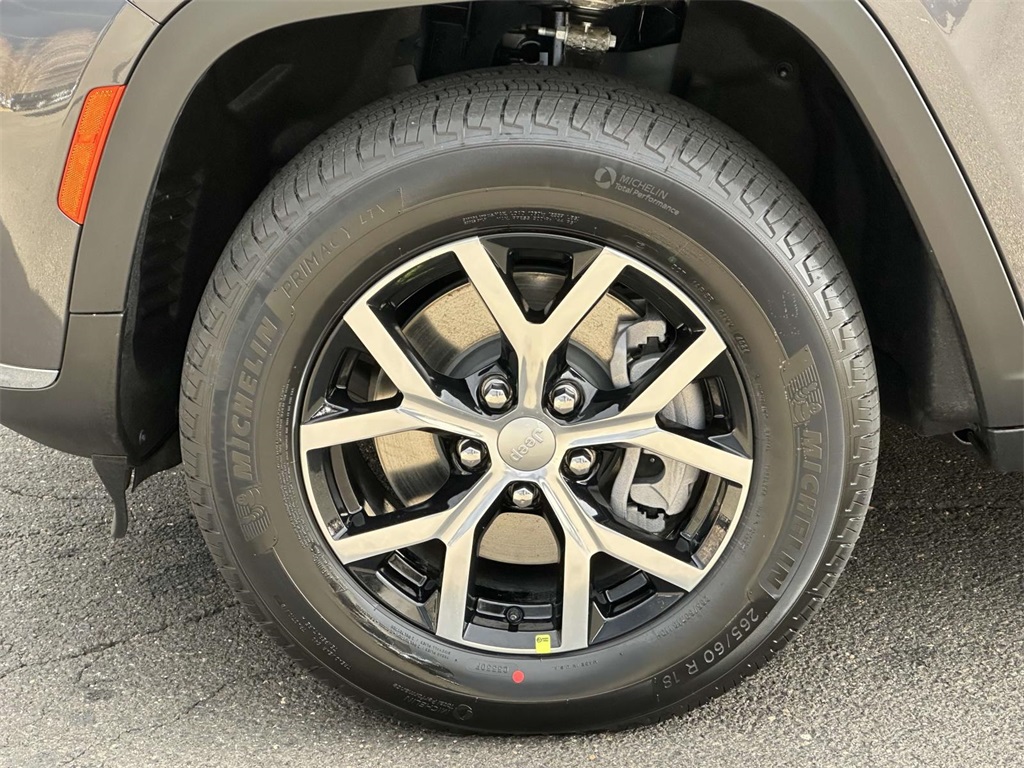 2025 Jeep Grand Cherokee Limited photo 15