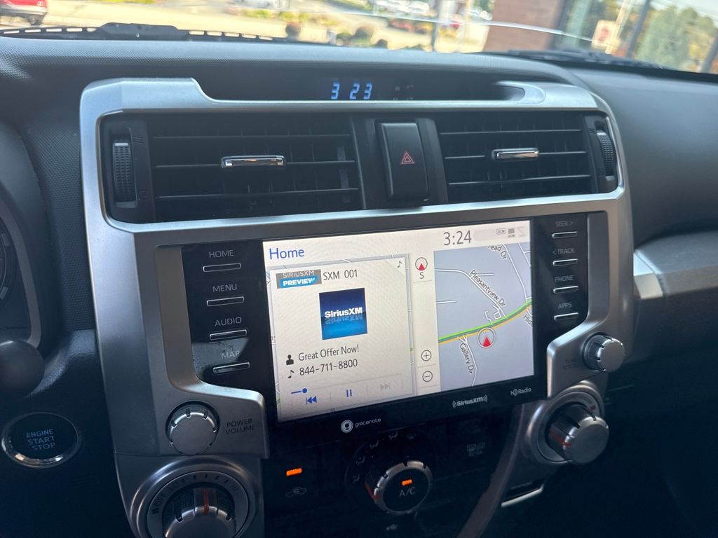 2020 Toyota 4Runner SR5 Premium photo 18