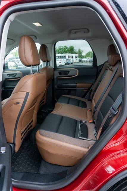 2025 Ford Bronco Sport Outer Banks photo 9