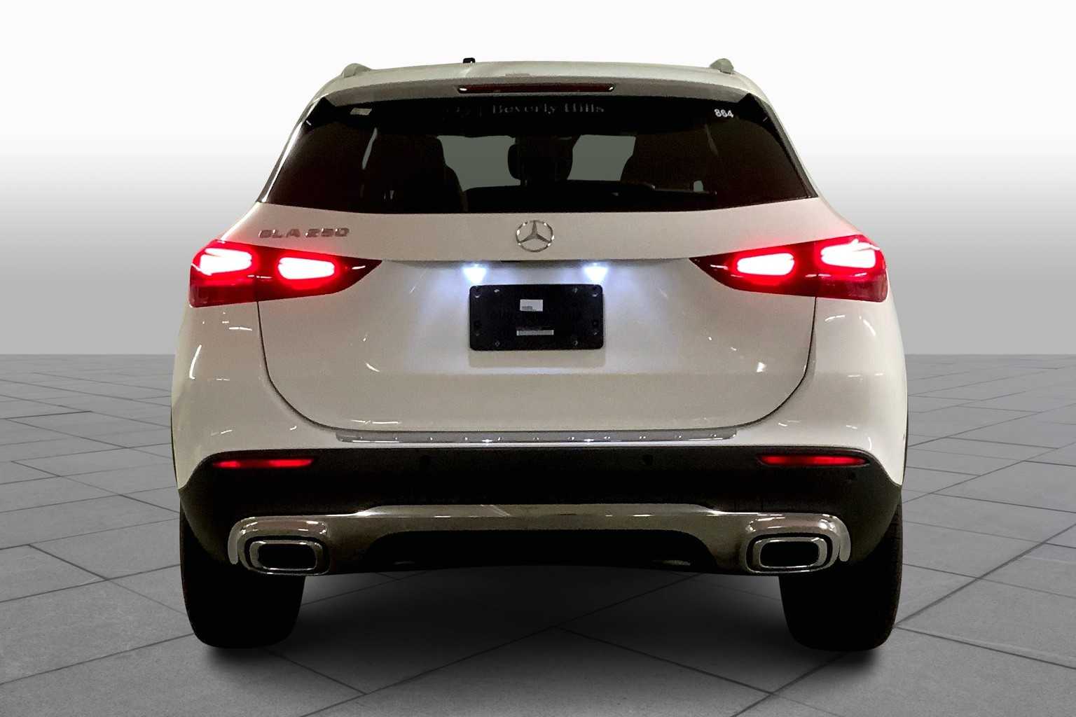 2025 Mercedes Benz GLA 250 photo 3