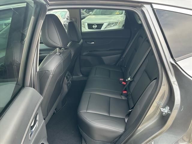 2025 Nissan Murano SL photo 8